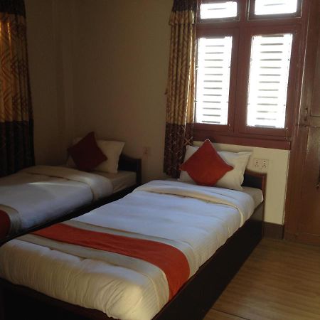 Hotel Giramondo Катманду Екстер'єр фото