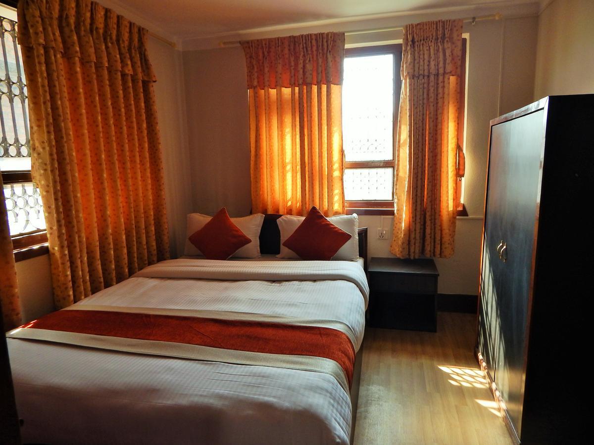 Hotel Giramondo Катманду Екстер'єр фото
