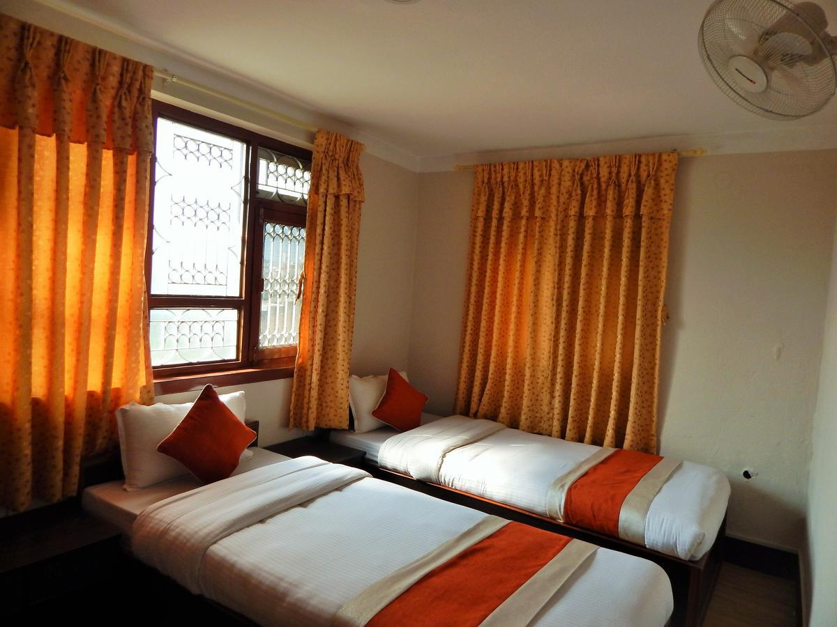 Hotel Giramondo Катманду Екстер'єр фото