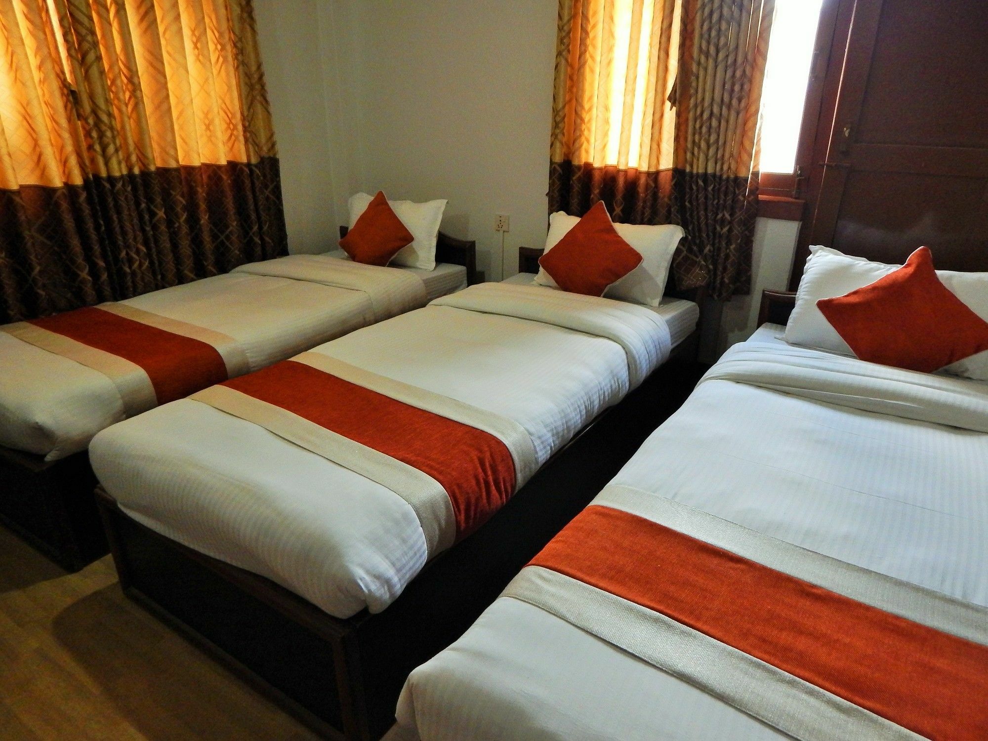 Hotel Giramondo Катманду Екстер'єр фото